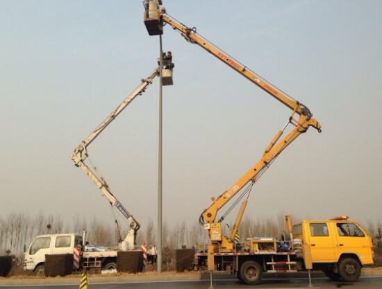 高空作业车