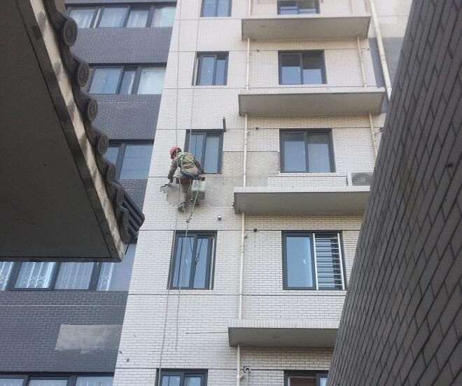 大兴家苑外墙瓷片墙面修补